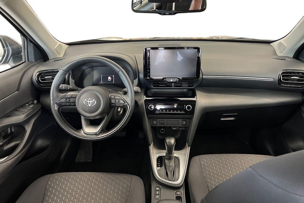 Vehicle Image 10