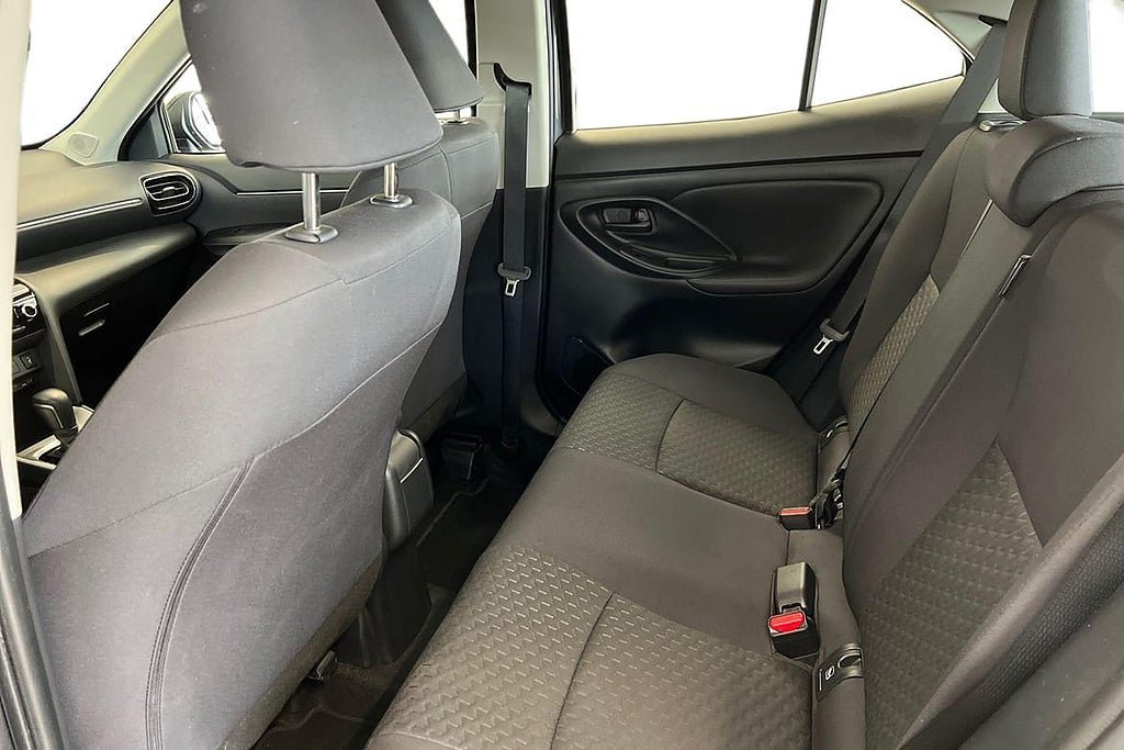 Vehicle Image 13