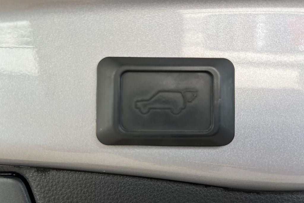 Vehicle Image 21