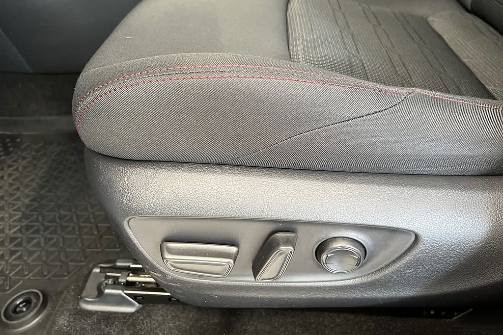 Vehicle Image 22