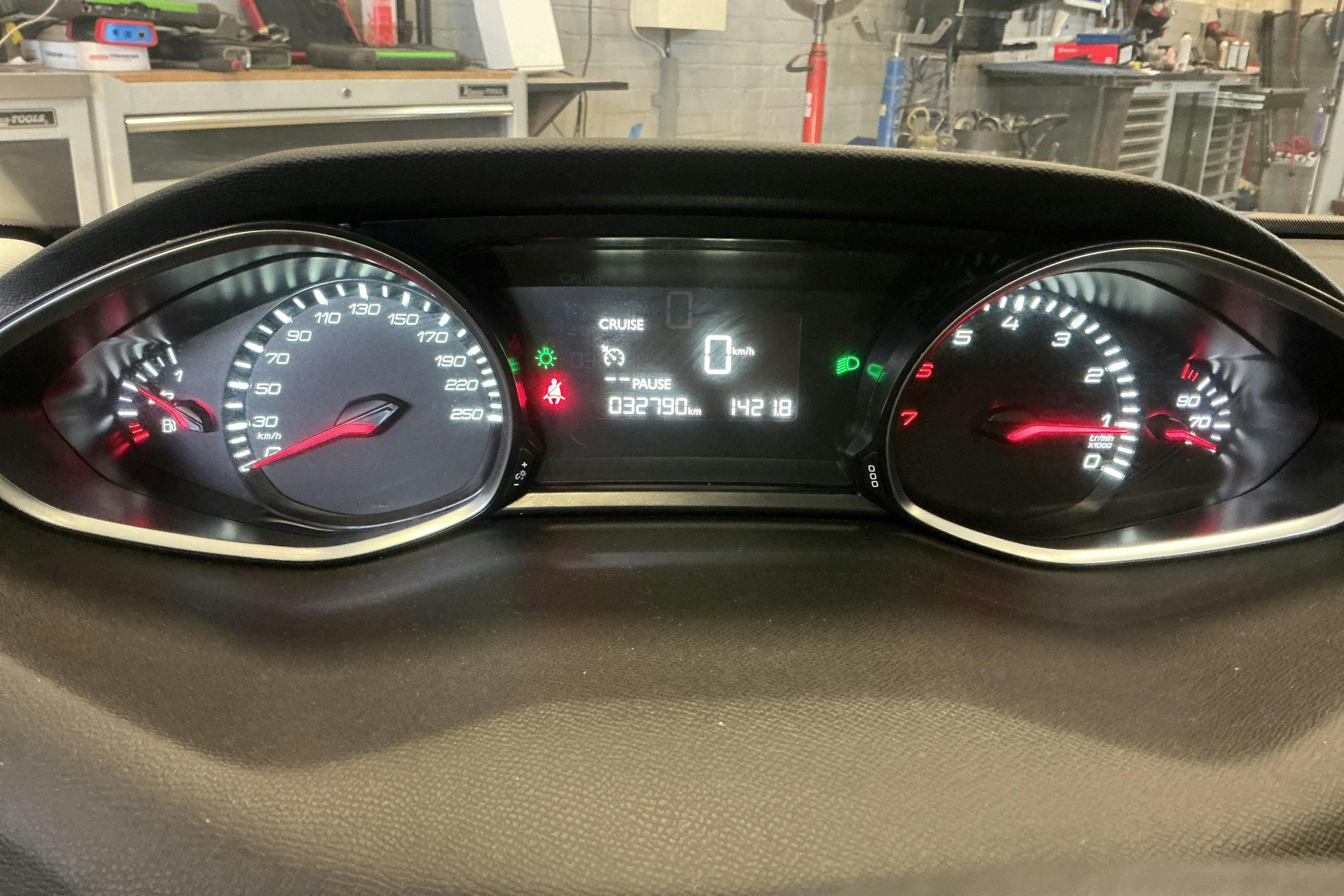 Vehicle Image 11