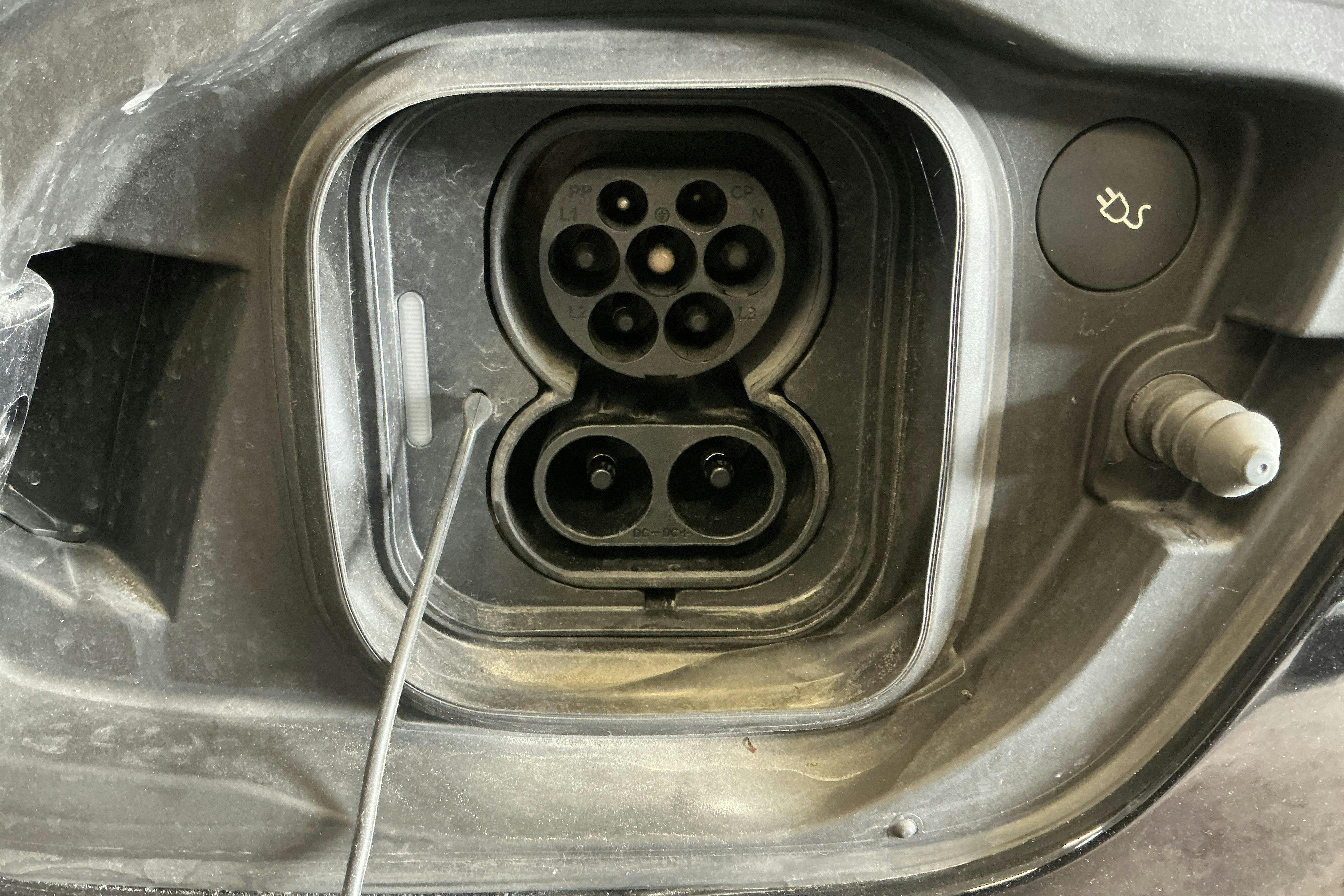Vehicle Image 21