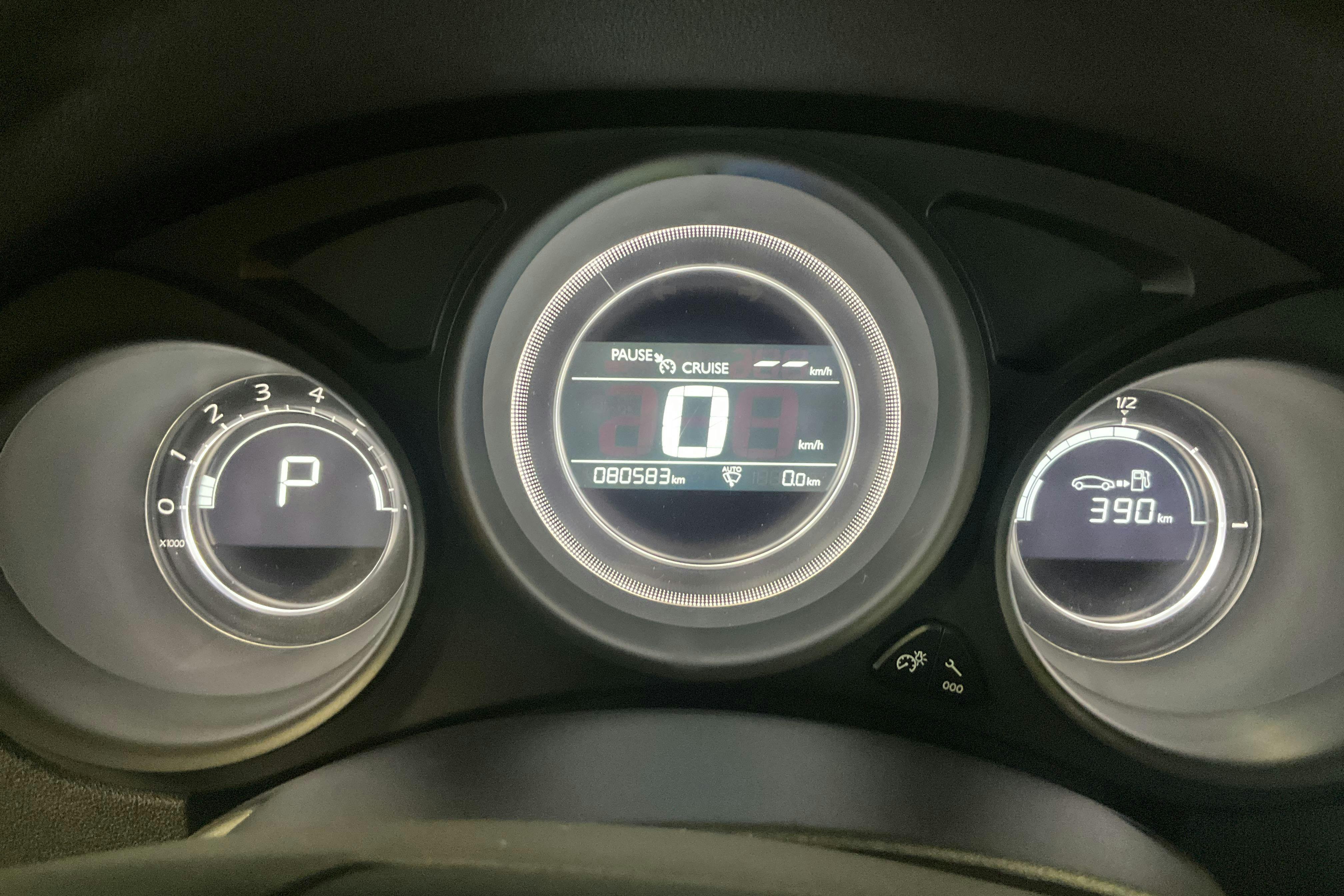 Vehicle Image 10