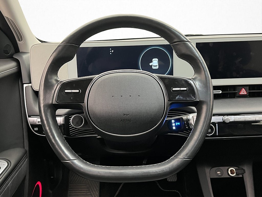 Vehicle Image 14