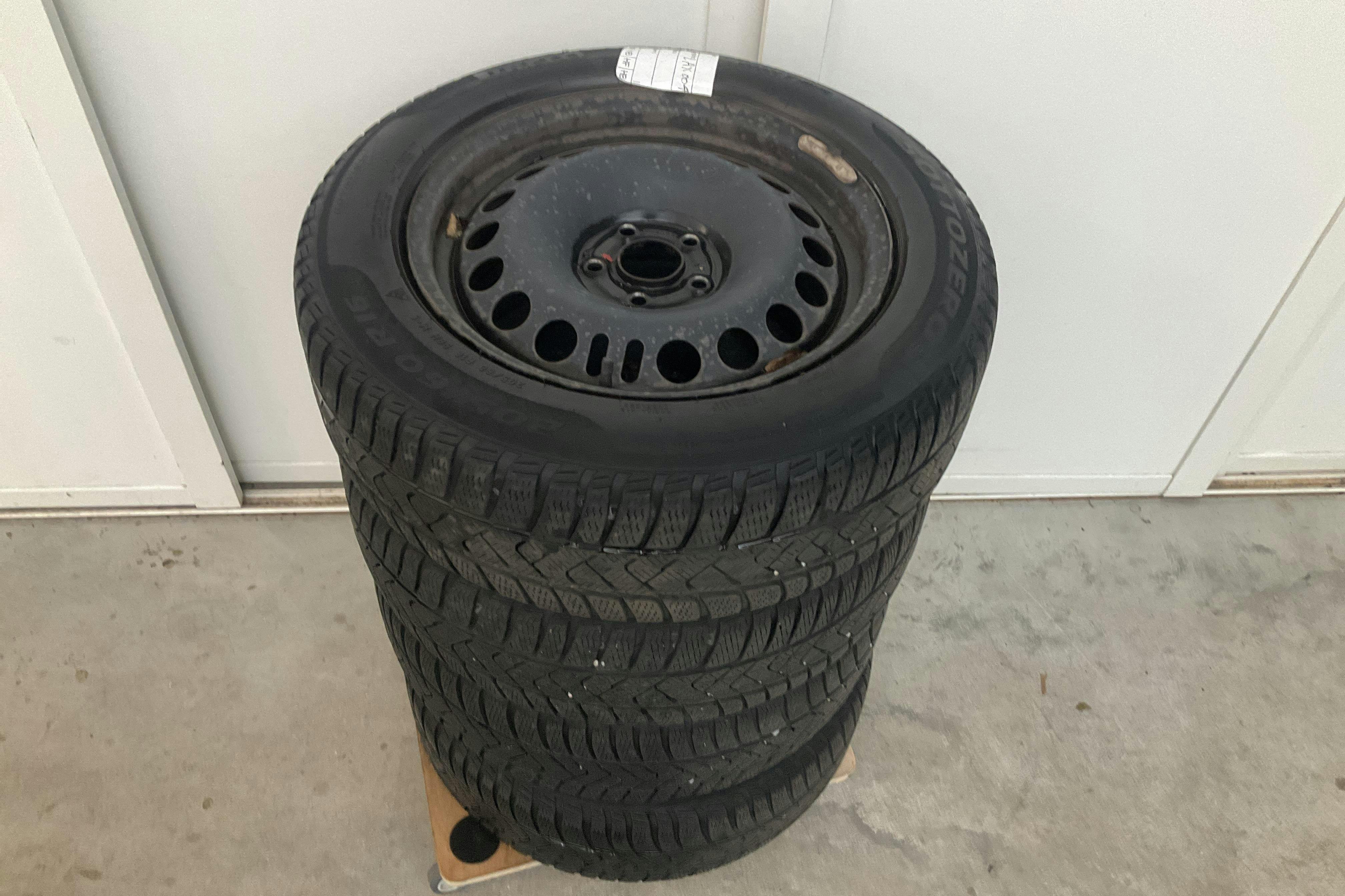 Vehicle Image 11