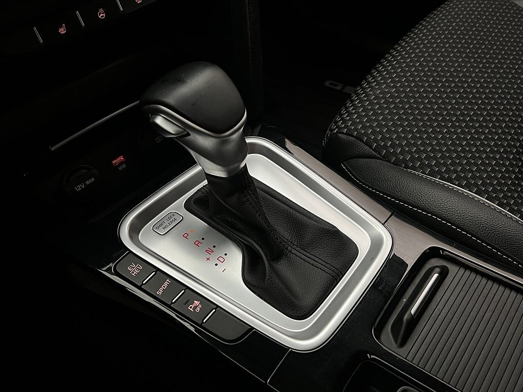 Vehicle Image 24