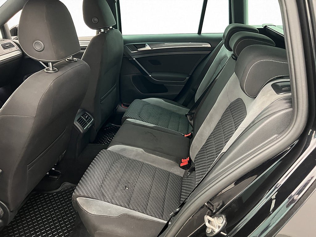 Vehicle Image 24