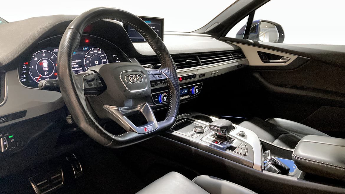 Vehicle Image 7