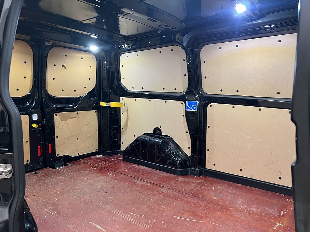 Vehicle Image 14