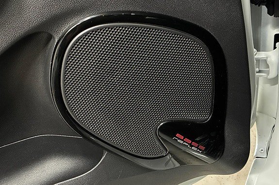 Vehicle Image 24