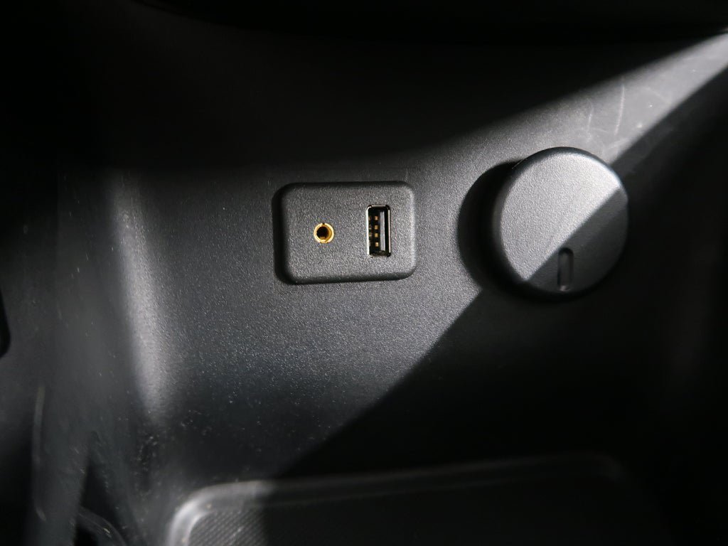 Vehicle Image 24