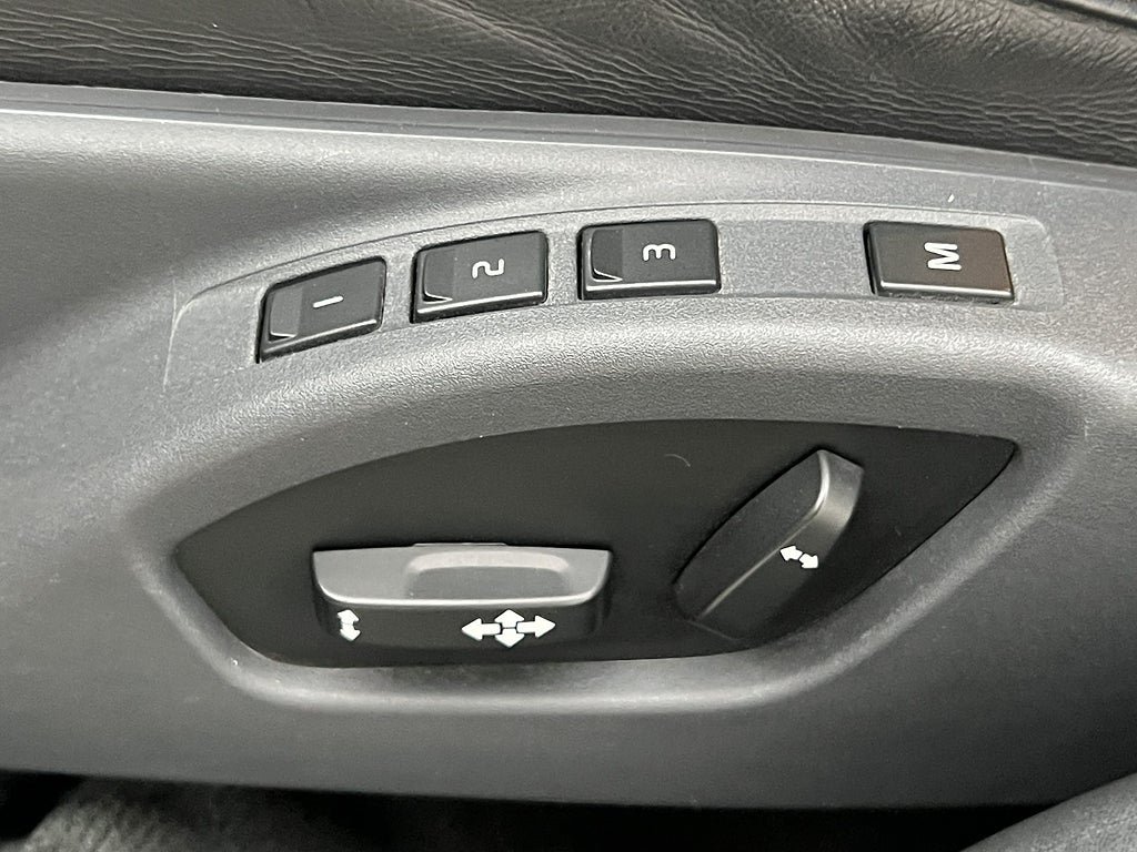 Vehicle Image 29