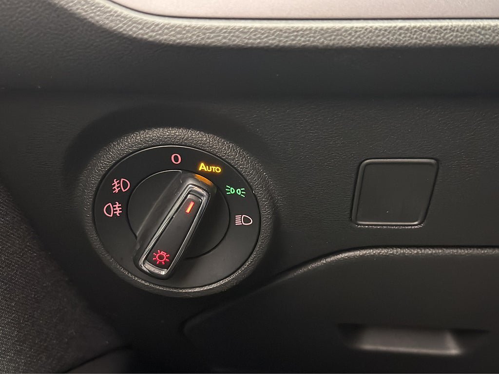 Vehicle Image 26