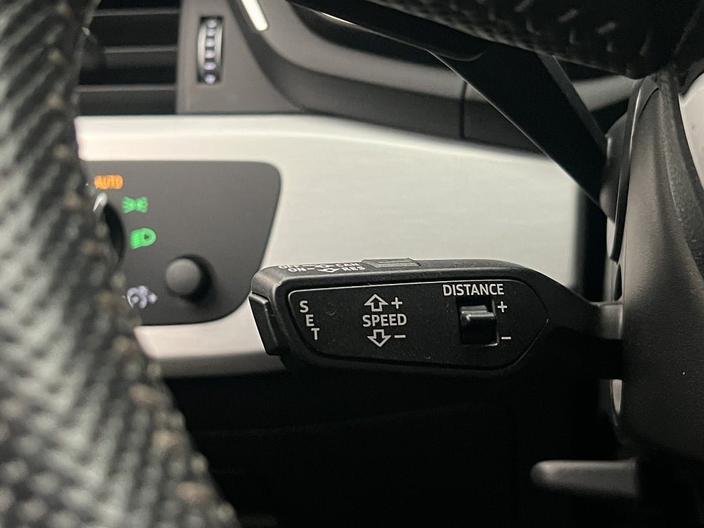 Vehicle Image 27