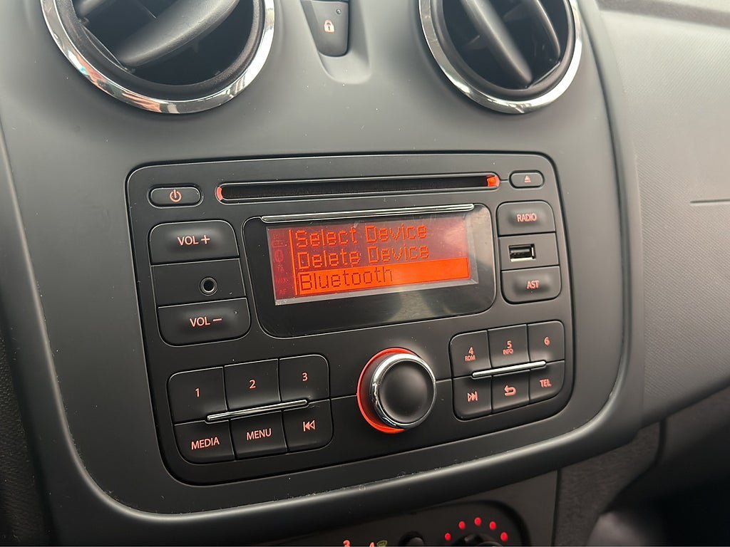Vehicle Image 17