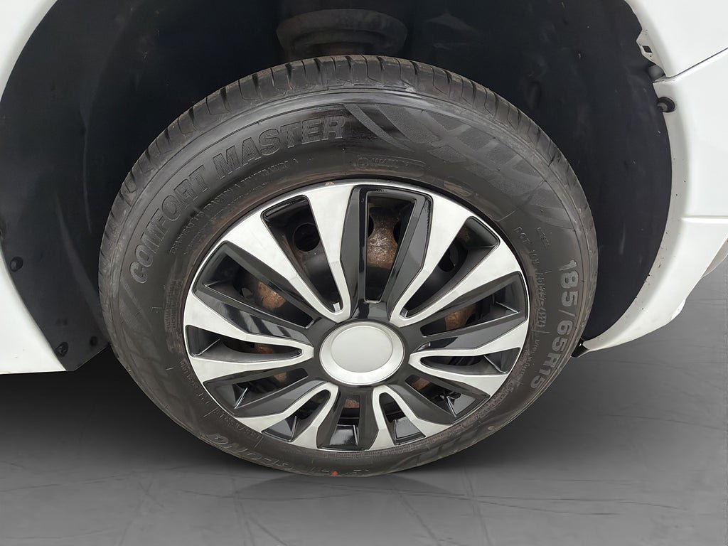 Vehicle Image 26
