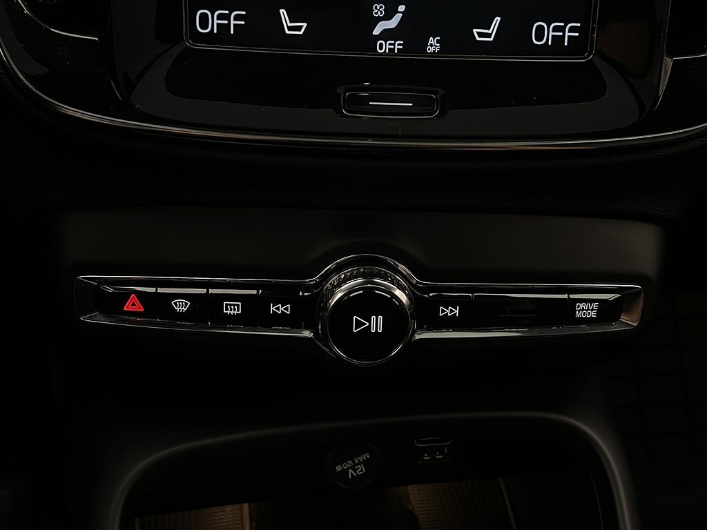 Vehicle Image 28