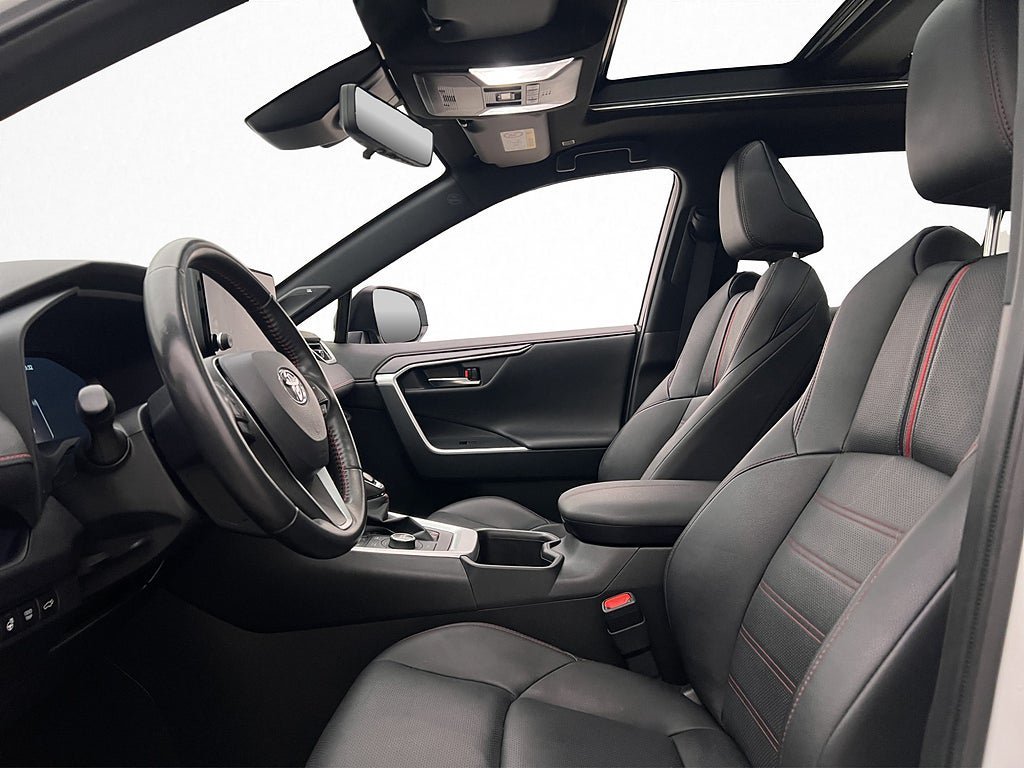 Vehicle Image 12