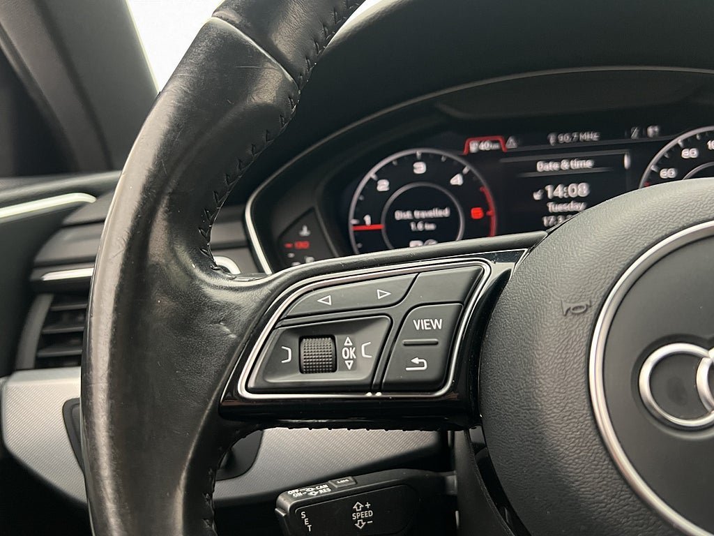Vehicle Image 17