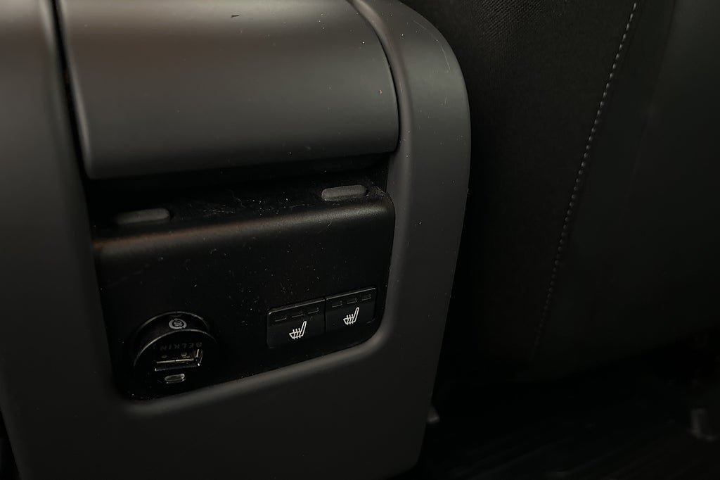 Vehicle Image 23