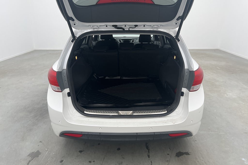 Vehicle Image 23