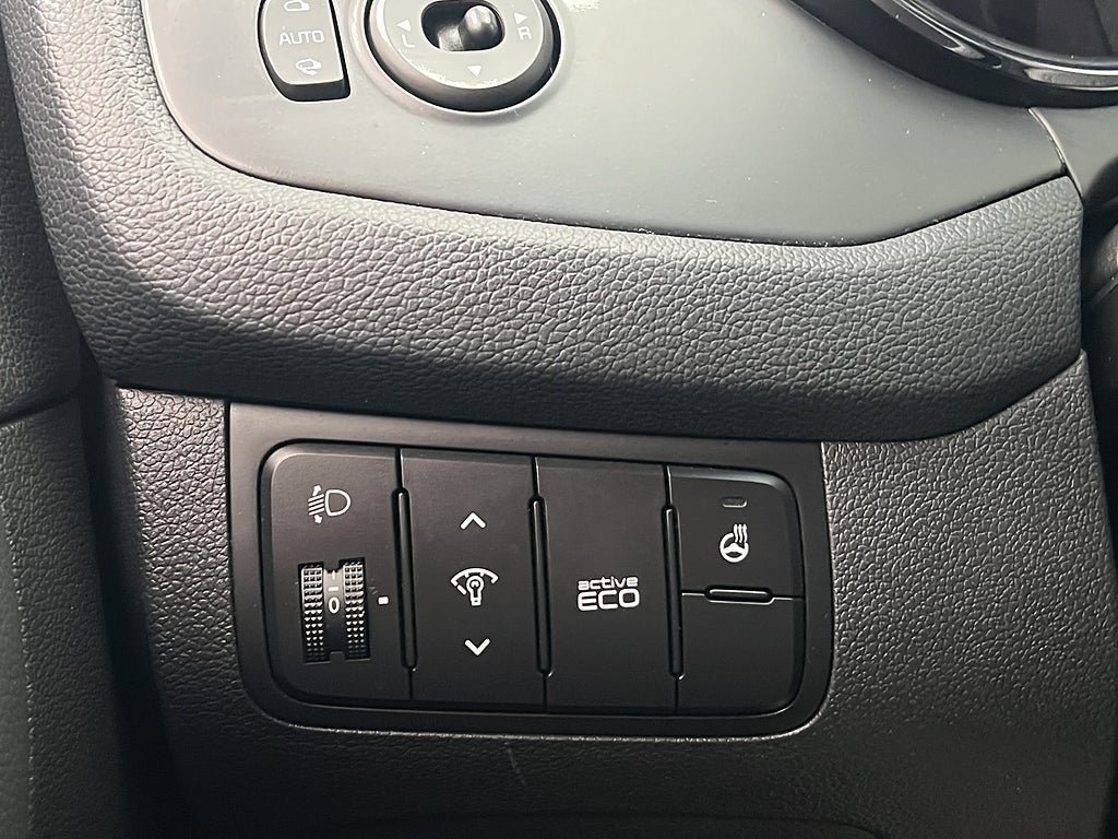Vehicle Image 27