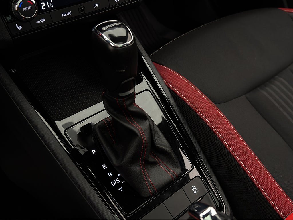 Vehicle Image 25