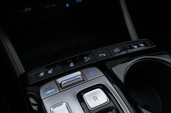 Vehicle Image 23