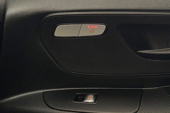 Vehicle Image 29