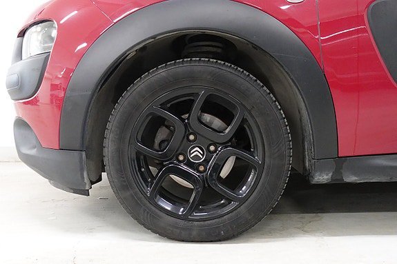 Vehicle Image 13