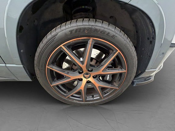 Vehicle Image 32
