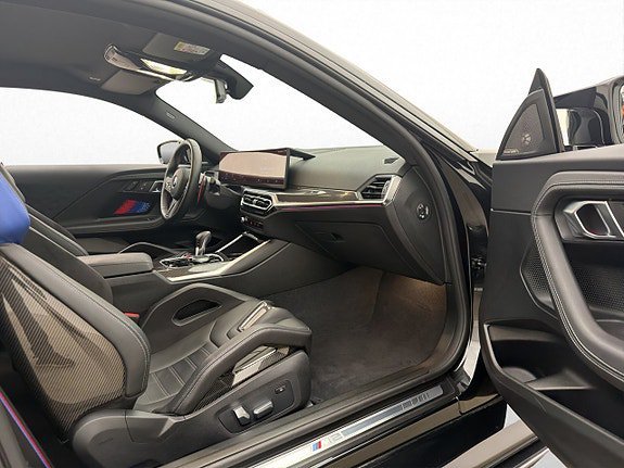 Vehicle Image 24