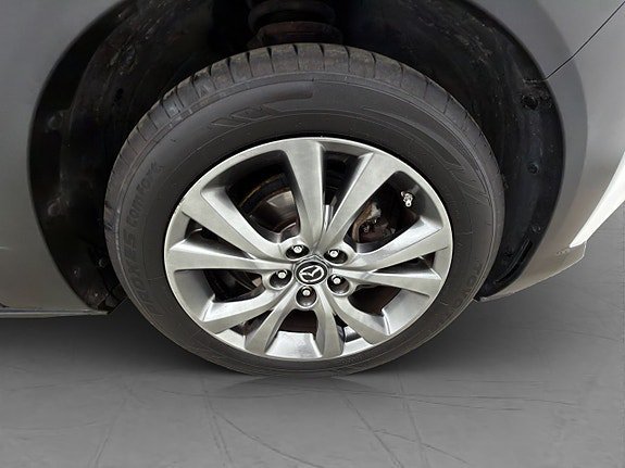 Vehicle Image 37