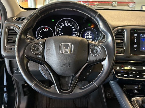 Vehicle Image 15
