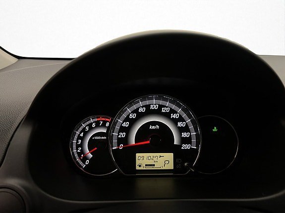 Vehicle Image 13
