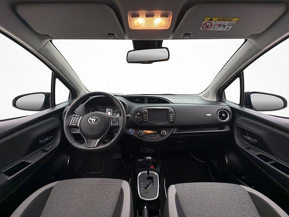 Vehicle Image 10