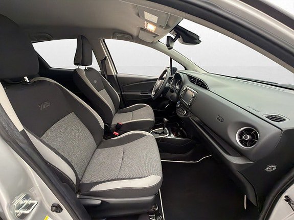 Vehicle Image 22