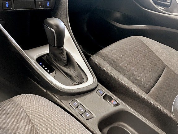 Vehicle Image 10