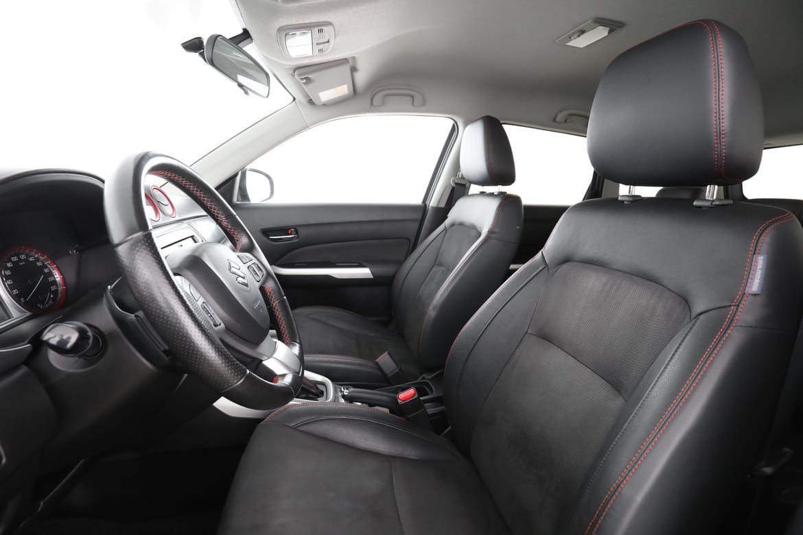 Vehicle Image 11