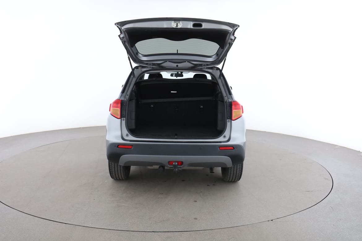 Vehicle Image 17