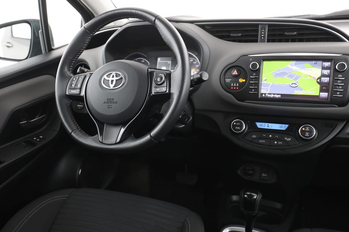 Vehicle Image 14
