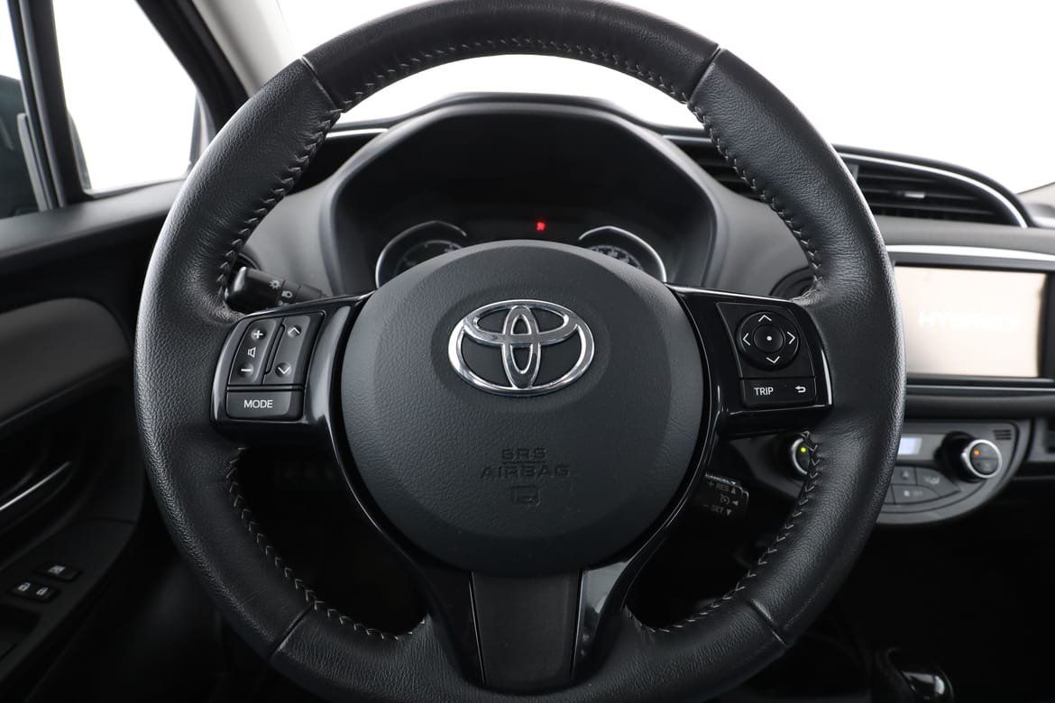 Vehicle Image 19