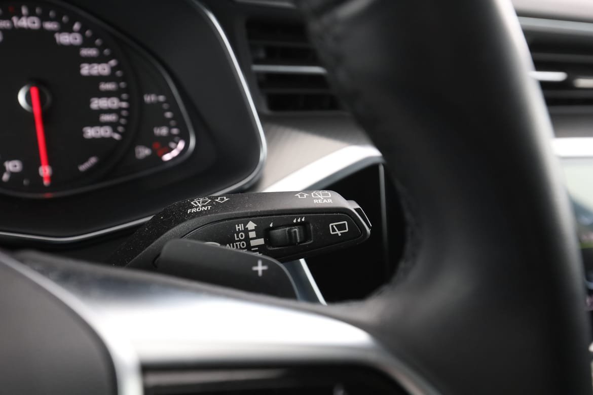 Vehicle Image 32