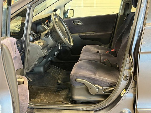 Vehicle Image 16