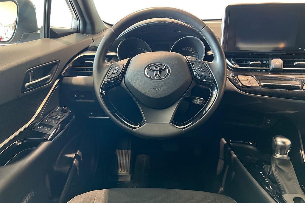 Vehicle Image 11