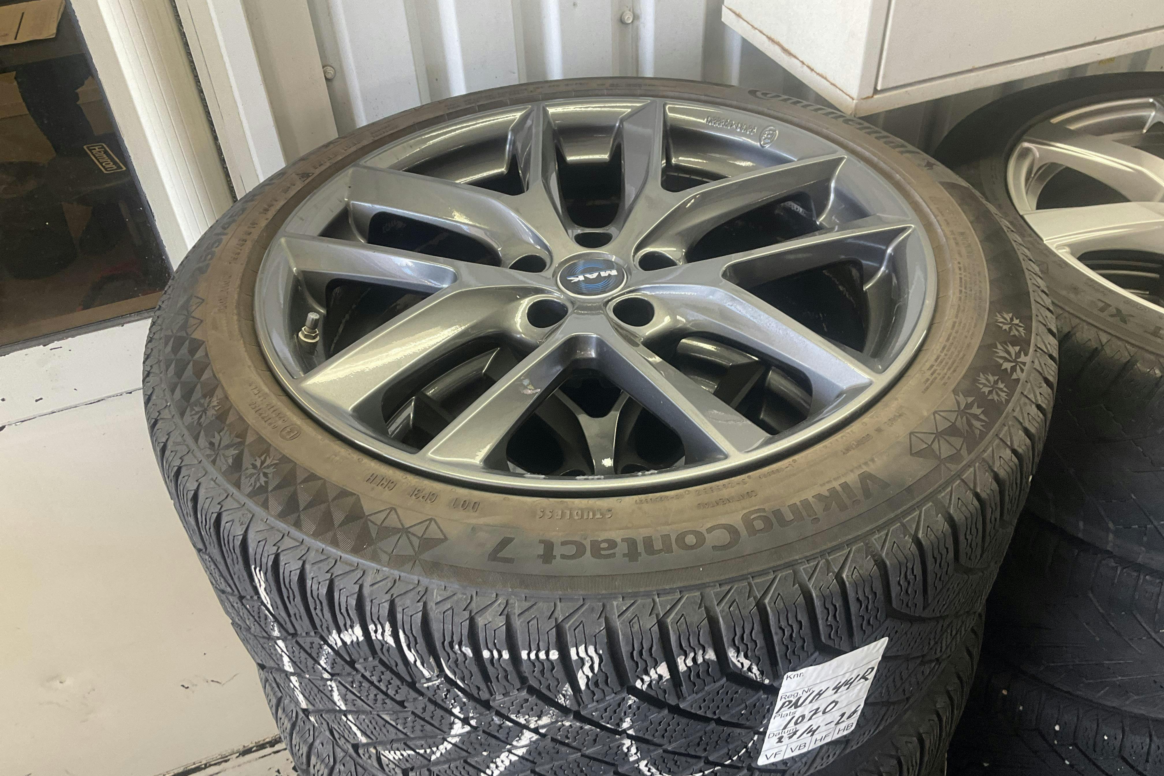Vehicle Image 17