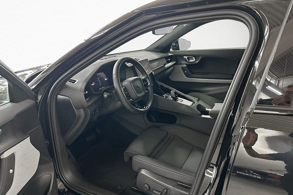 Vehicle Image 22