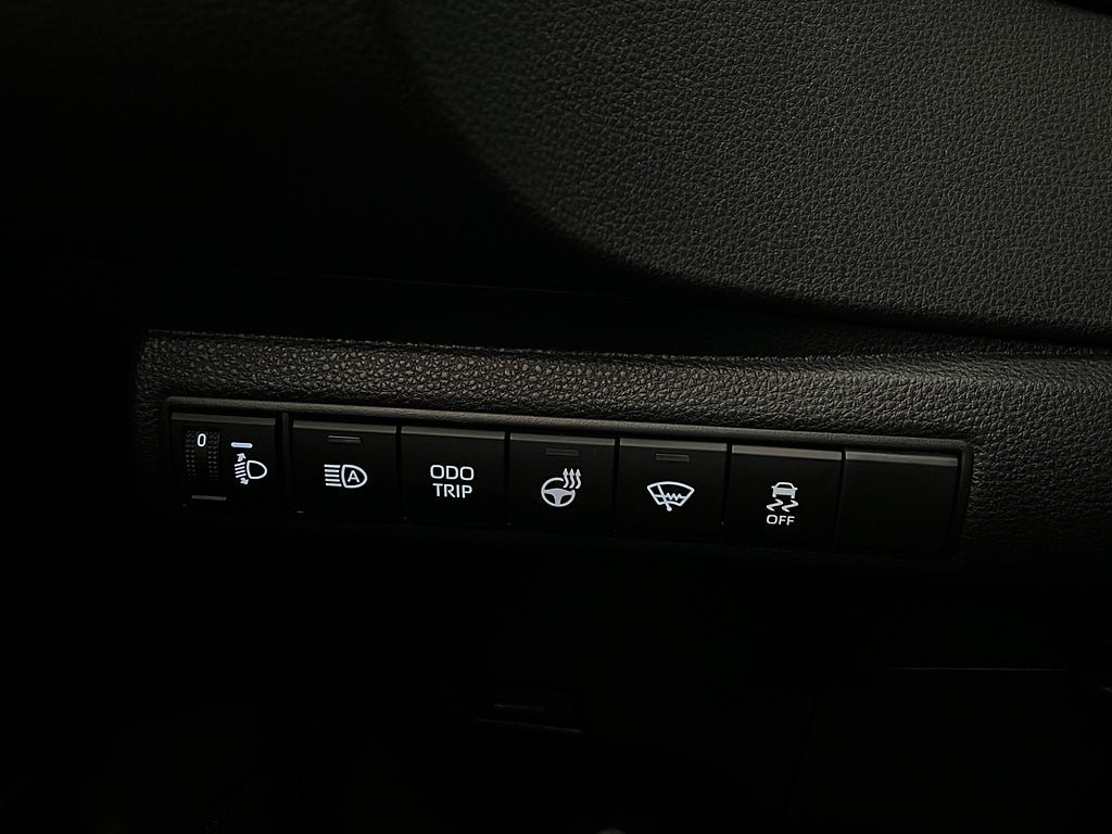 Vehicle Image 23
