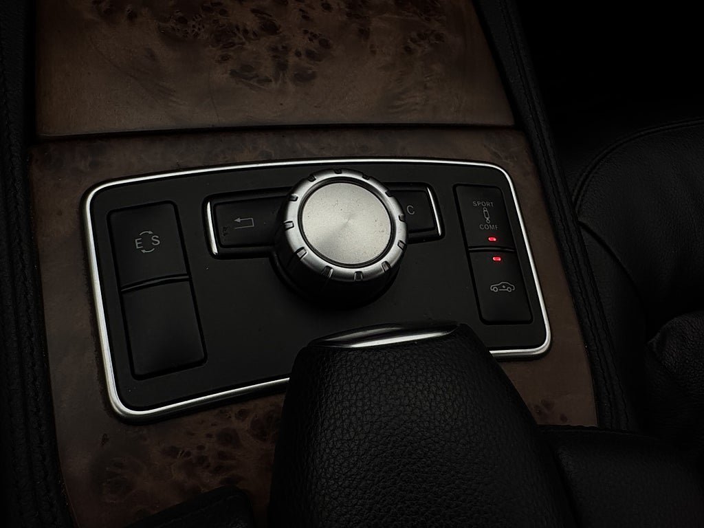 Vehicle Image 29