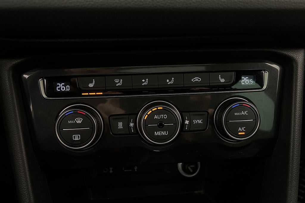 Vehicle Image 28